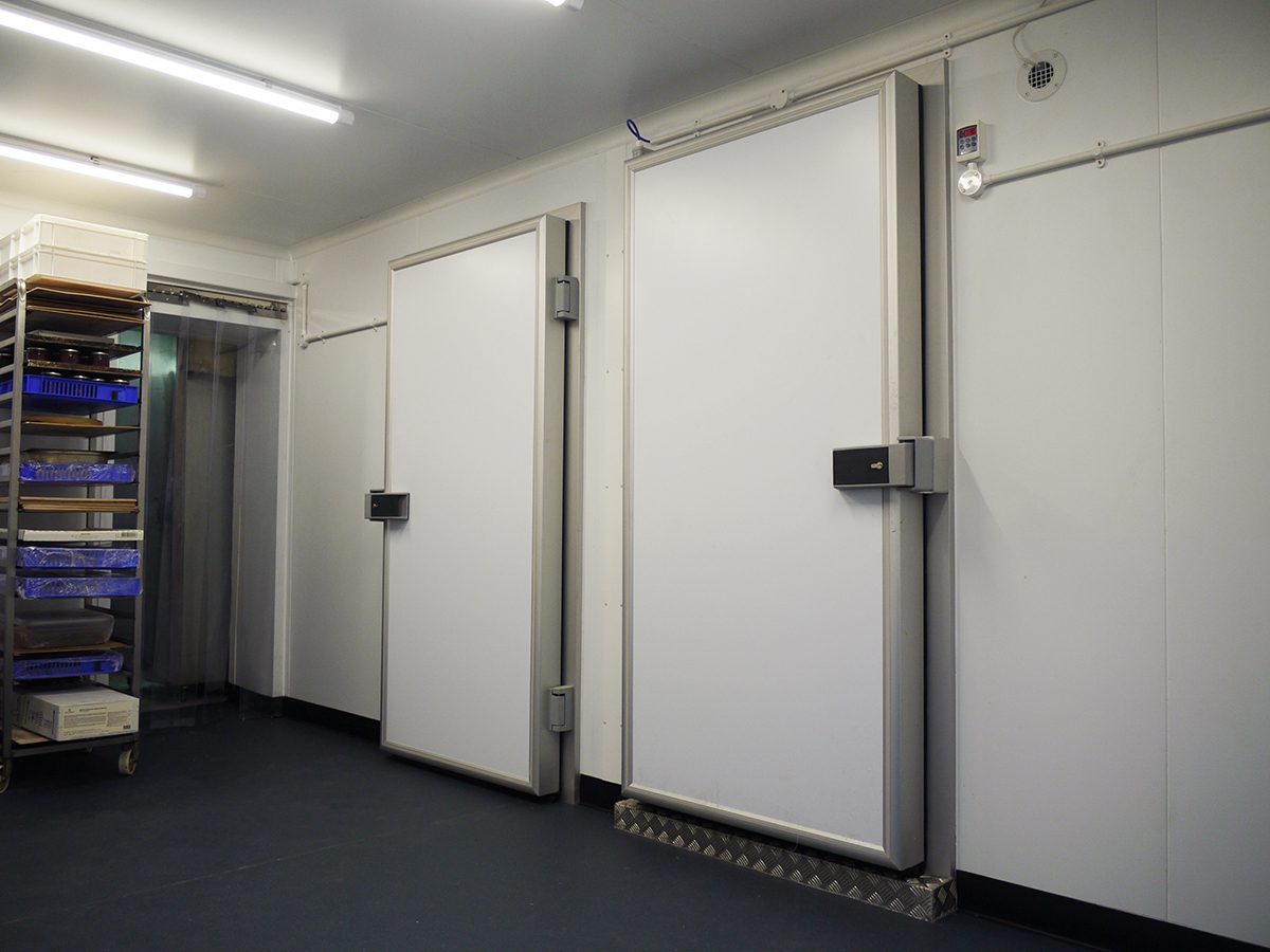 Dual Compartment with Hinged Cold Room Doors